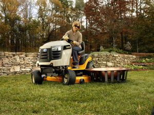 Садовый трактор Cub Cadet CC 715 HF